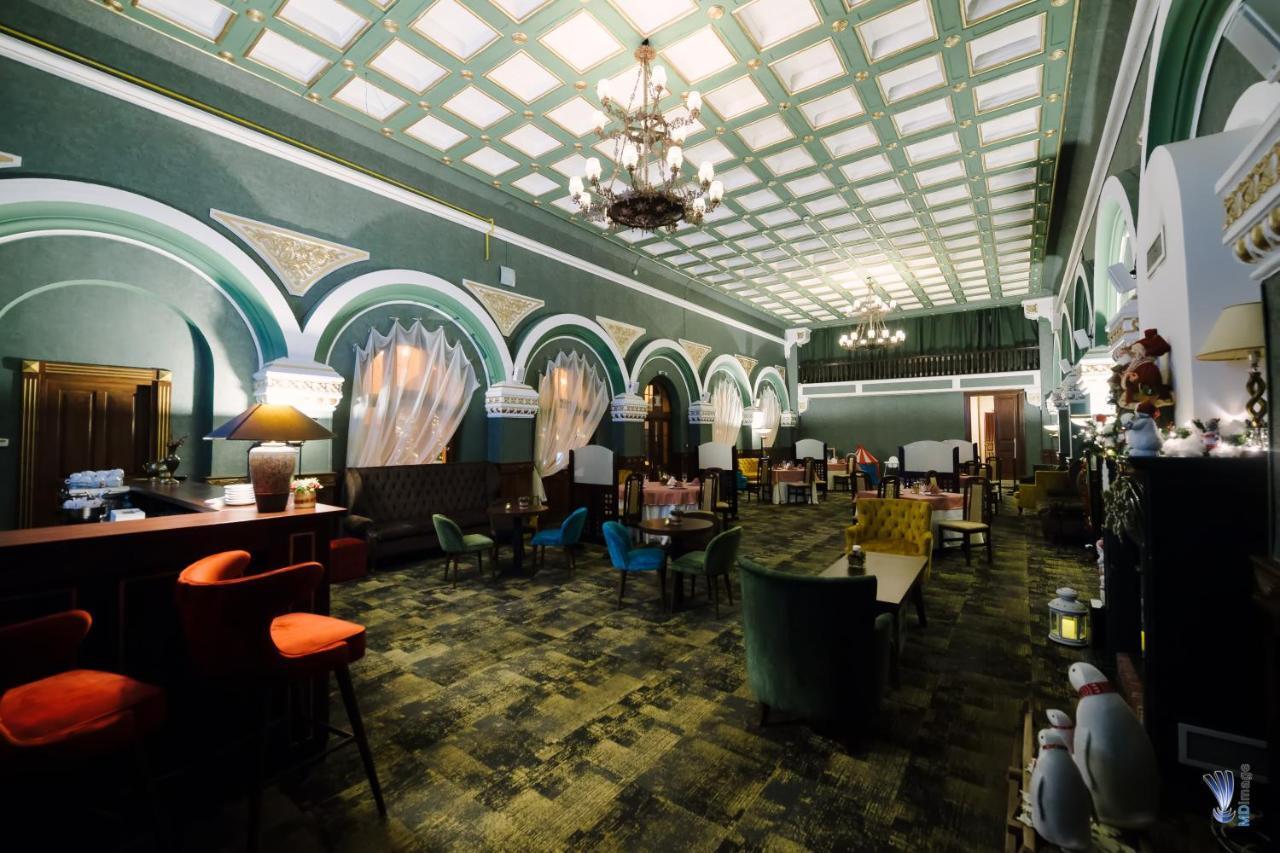 Hotel La Belle Epoque Петрошани Экстерьер фото